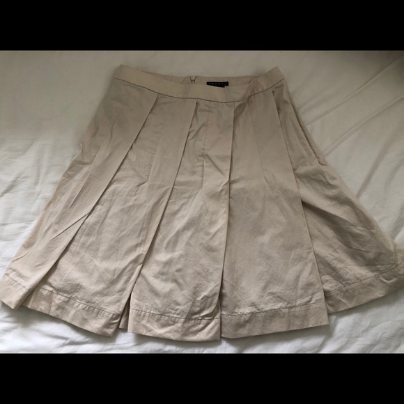 Theory pleated skirt khaki size 0 - Picture 2 of 4
